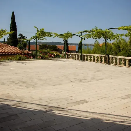 Apartment Casa Maly *